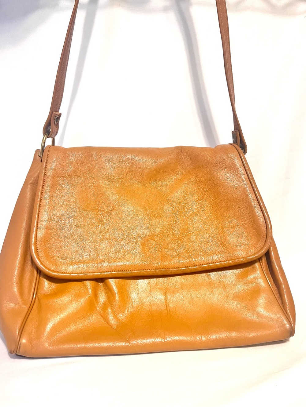 Leather Vintage Smooth Tan/Camel Shoulder/Crossbody Bag/Purse with Flap- Casual